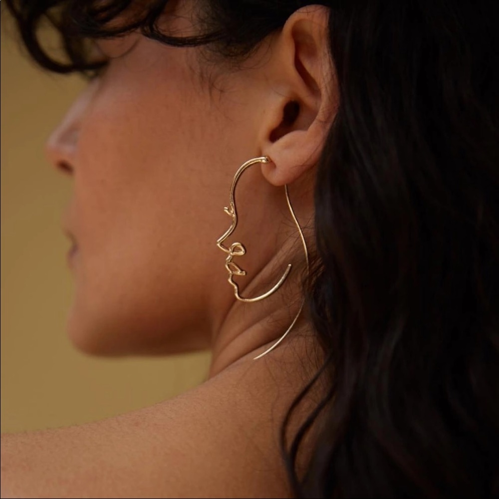 •Tessa• Silhouette Face Earrings - Picture 2 of 5